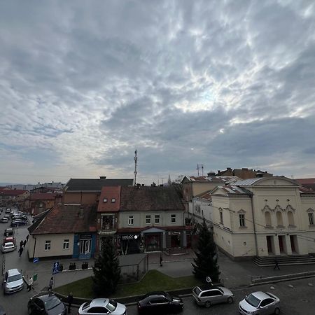 Apartment Suite Mukachevo Mukacheve Exterior foto
